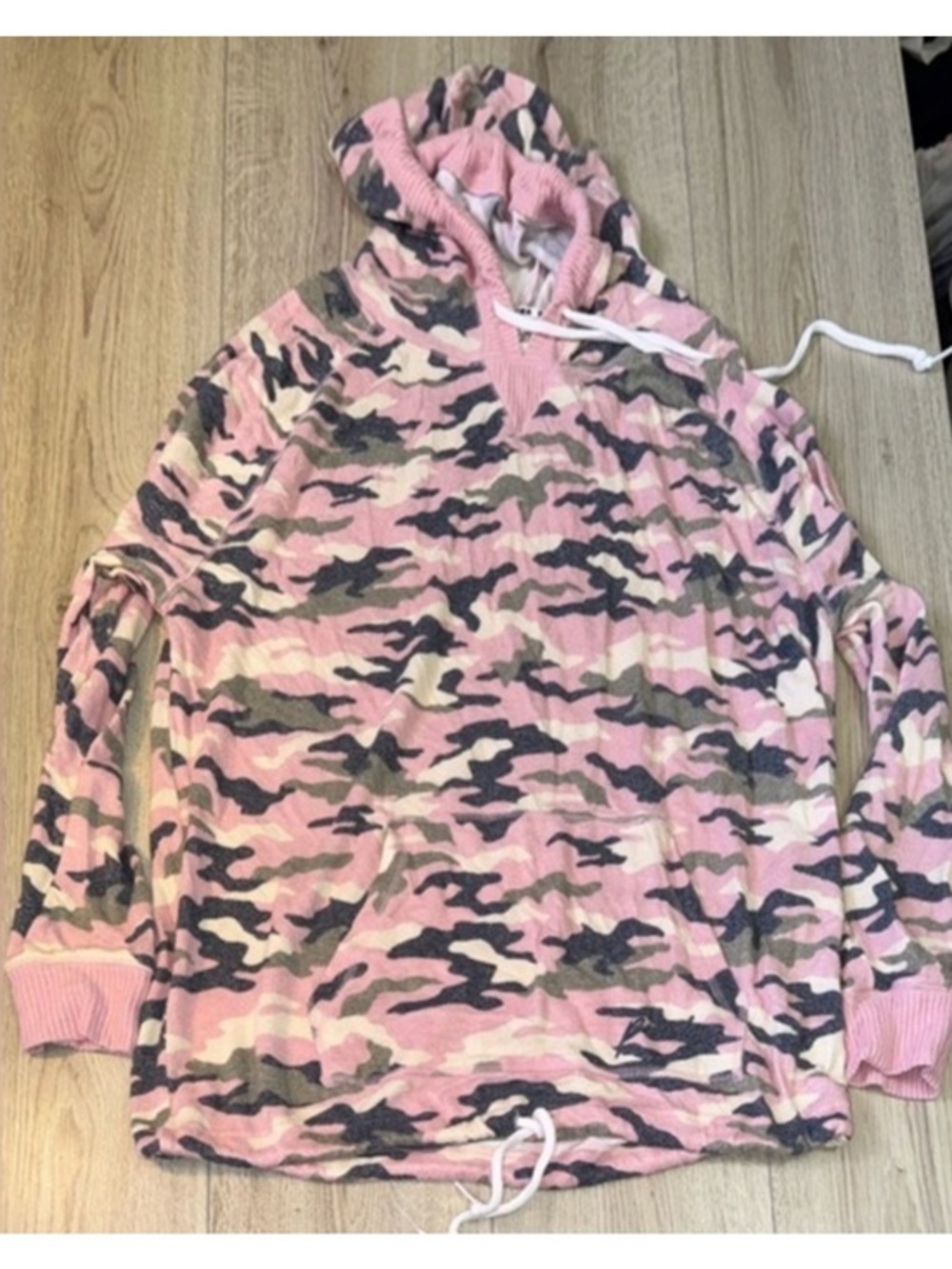 Victoria’s Secret pink camo camouflage hoodie sweatshirt hooded sweater